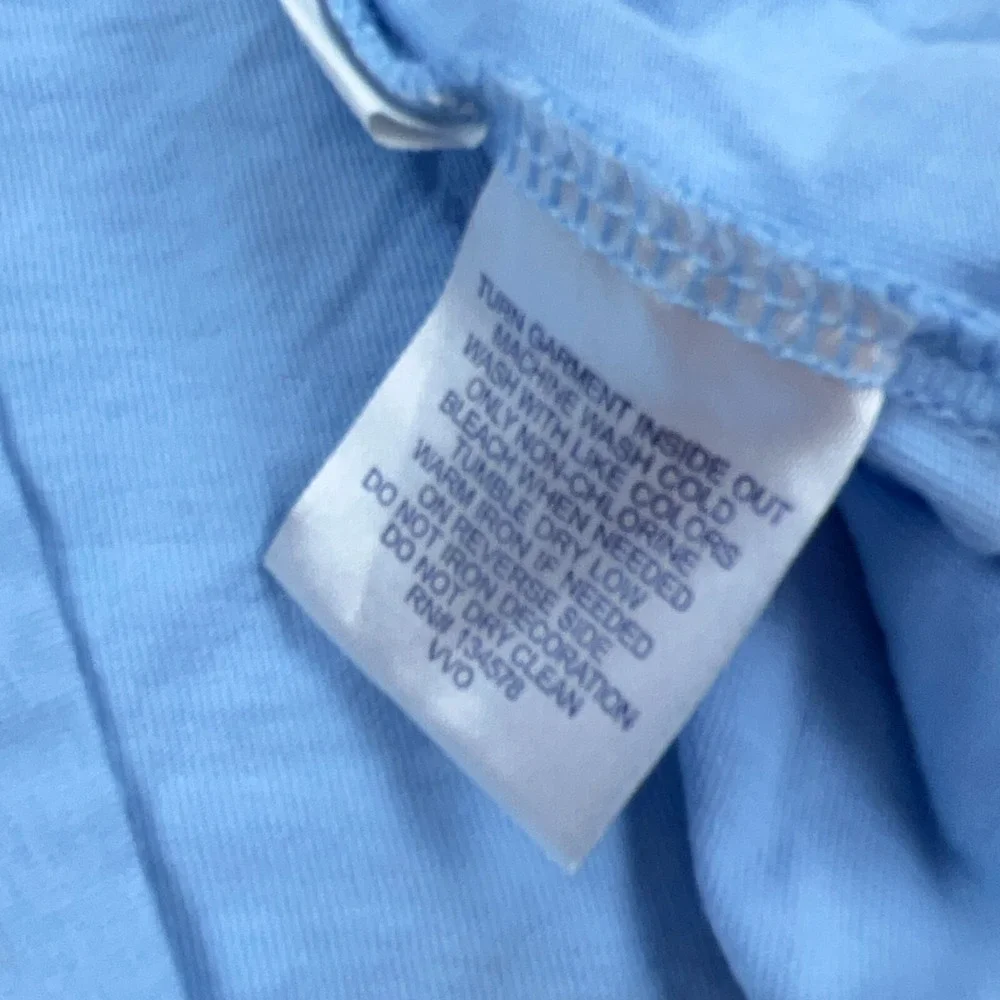 Vineyard Vines Shirt Men Medium Blue Pocket Tee Apple Picking Whale Winery Adult - Picture 11 of 12